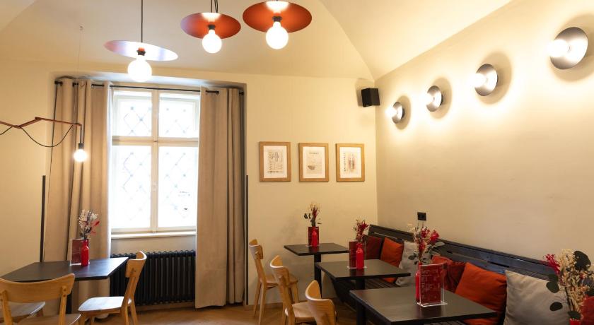 Sir Toby's Midtown - image 7