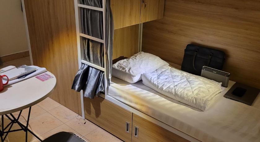 Redhome Dorm - image 10