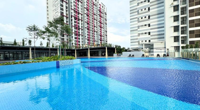 Malacca Melaka The Wave Residences Pool View Netflix A1611 3-Star Guesthouse pool