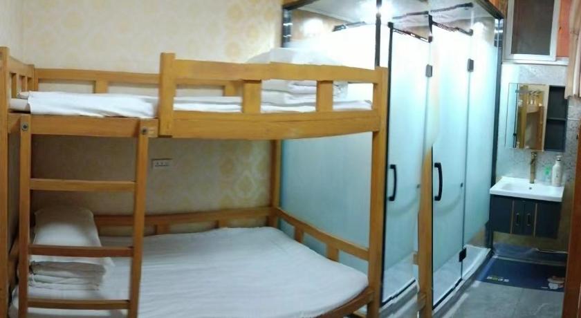 Image of 1 Person in 2-Bed Dormitory - Male Only 6