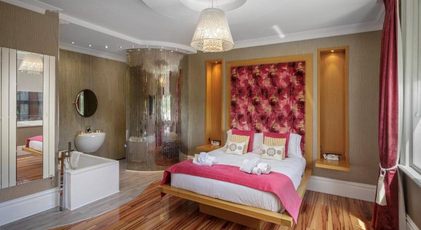 Image of Superior Luxury Spa - The Lockwood Suite 0