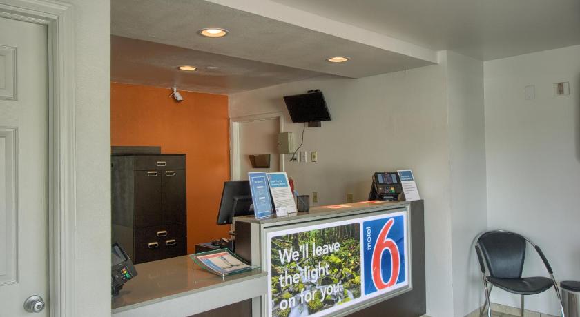 Motel 6-Everett, WA - North