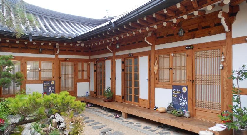Happiness Full Hanok Guesthouse 64 3 Jeonjucheondong Ro - 