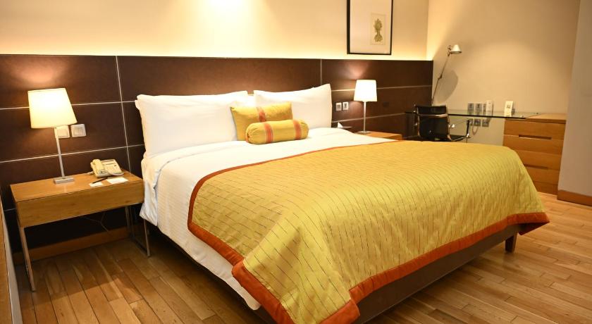 Image of Executive Club King 4