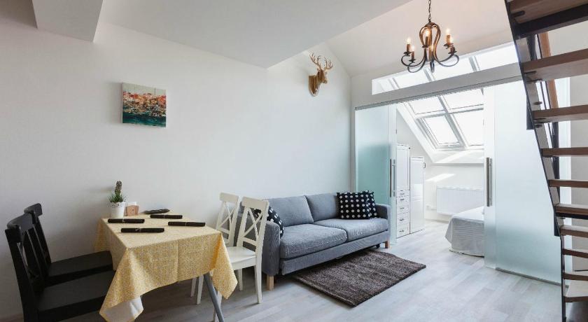 Kent Ridge Loft, Sokolska — Hotel in Prague