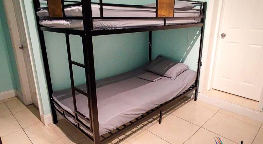 Image of Bed in 6-Bed Mixed Dormitory Room 1