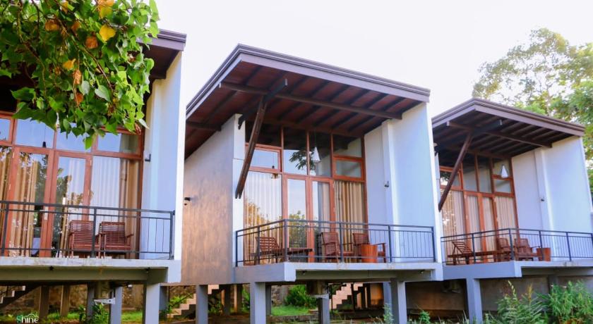 Senu Lagoon Villa - image 9