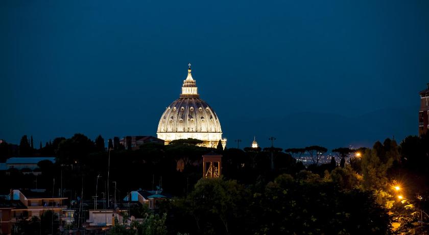 Cardinal St Peter Hotel