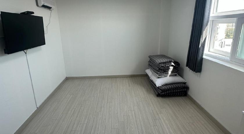 コソン（江原道） Geojin Hotel 2つ星 ゲストハウス 外観