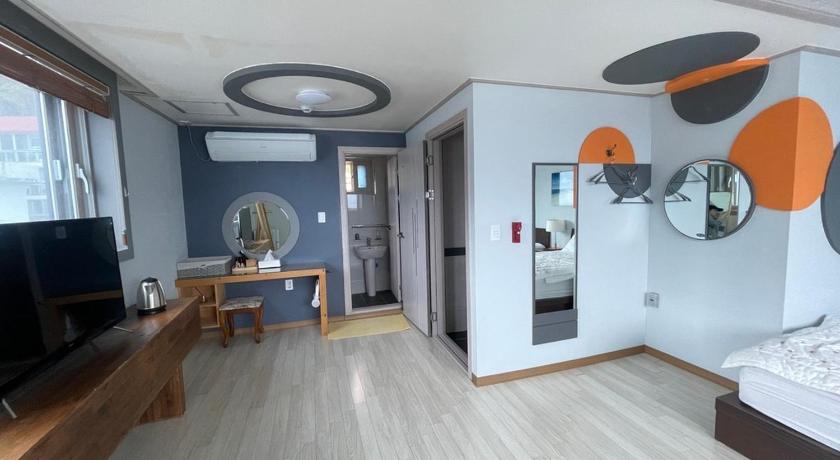 Ulleung Ulleungdo JD Hostel 2-Star Guesthouse lobby