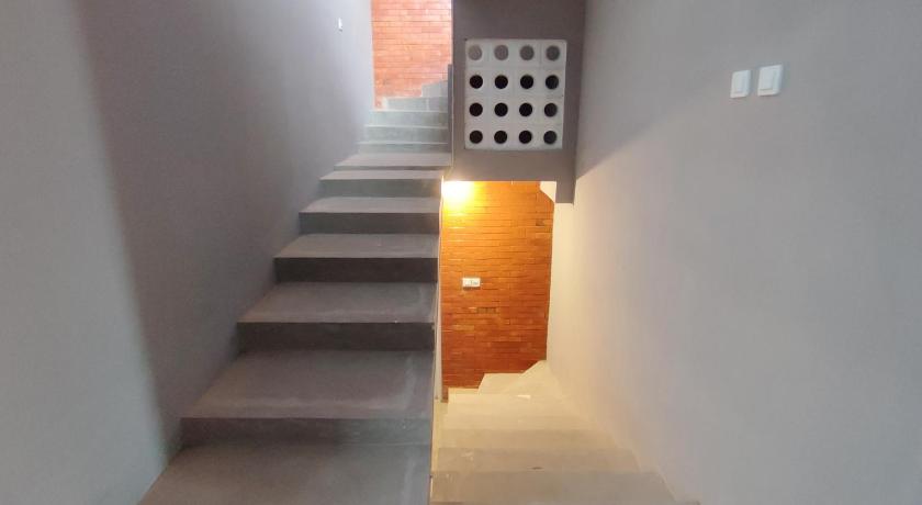 RedDoorz near Graha Saba Buana 2 – Surakarta (Solo), SD