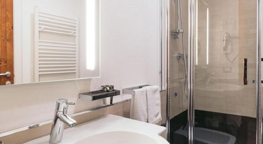 Image of Suite 8