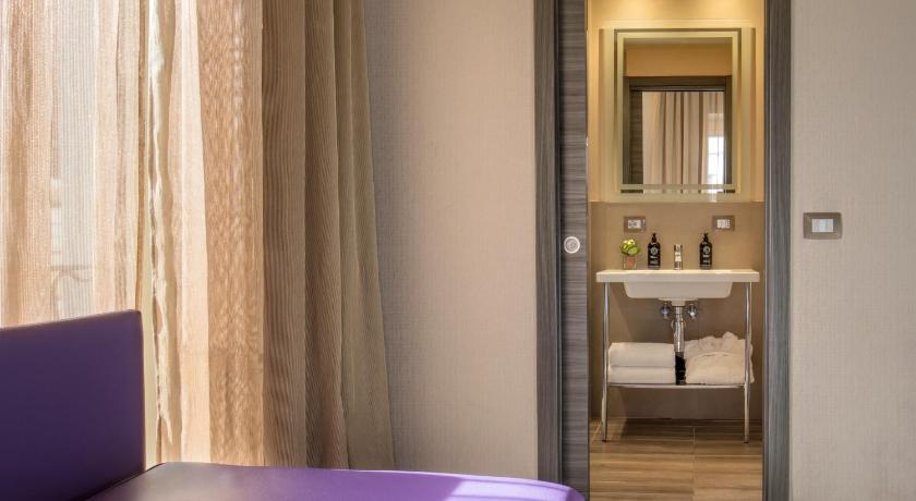 Image of Family Room 6