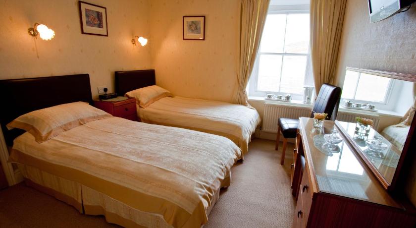 Gwrach Ynys Country Guest House photo