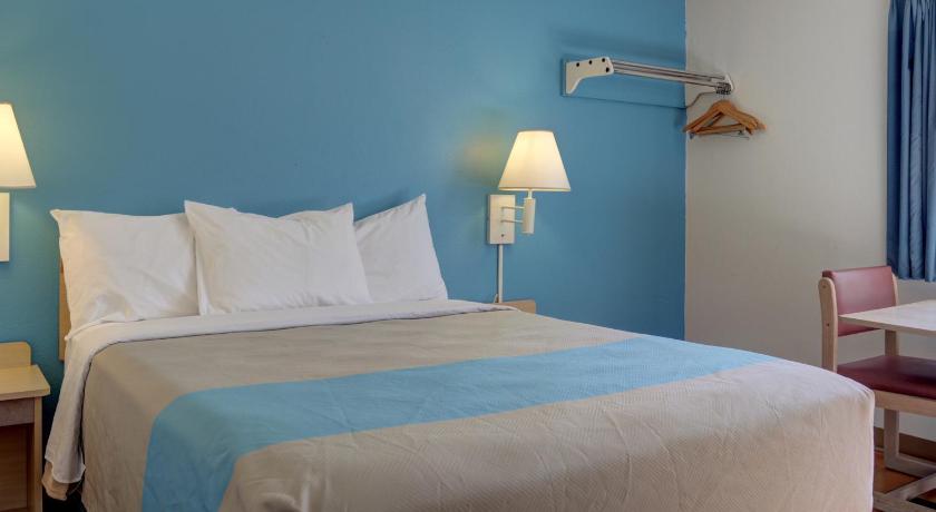 Motel 6-The Dalles, OR photo