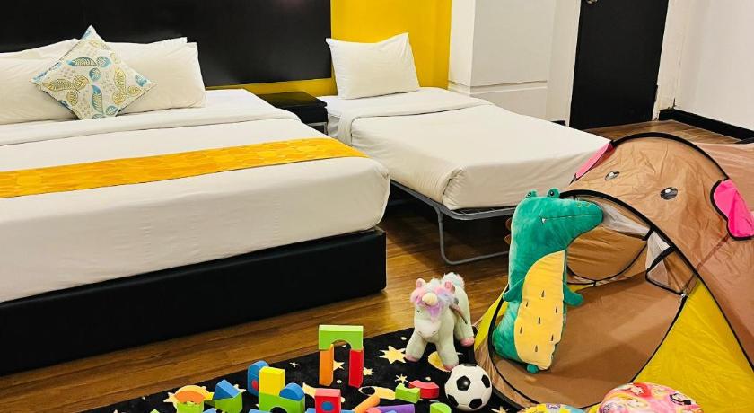 Image of Kids Family Room 6