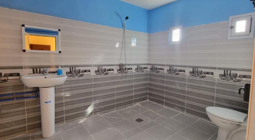 伊米尔希尔 Auberge l' avenir 2星级 酒店 泳池