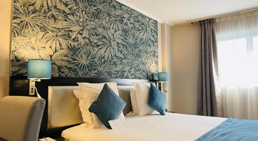 Image of 1 King Bed, Superior Room 1