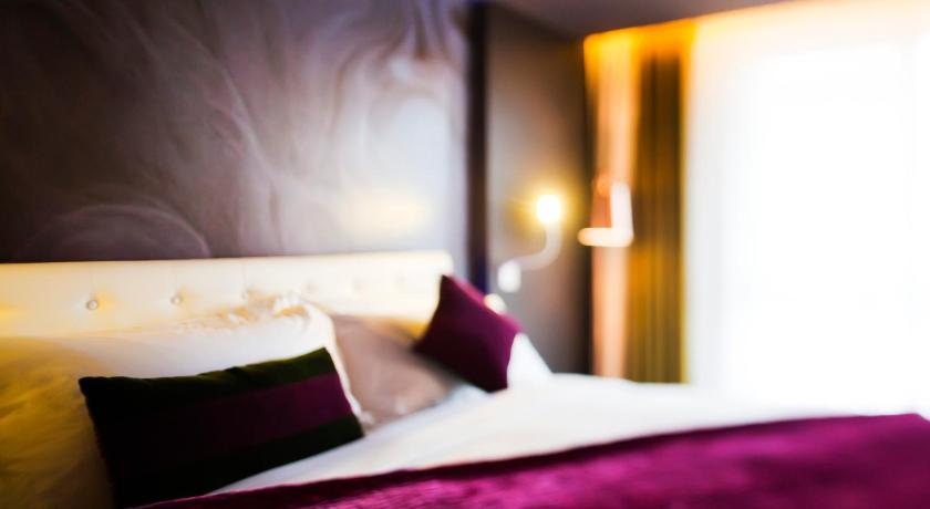 Image of Superior Room, 1 King Size Bed 5