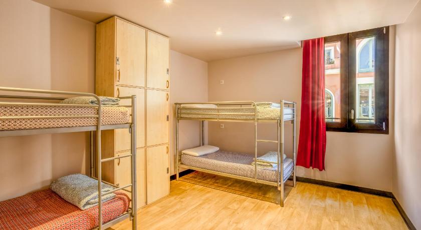 Image of 1 Person in 4-Bed Dormitory - Female Only 1
