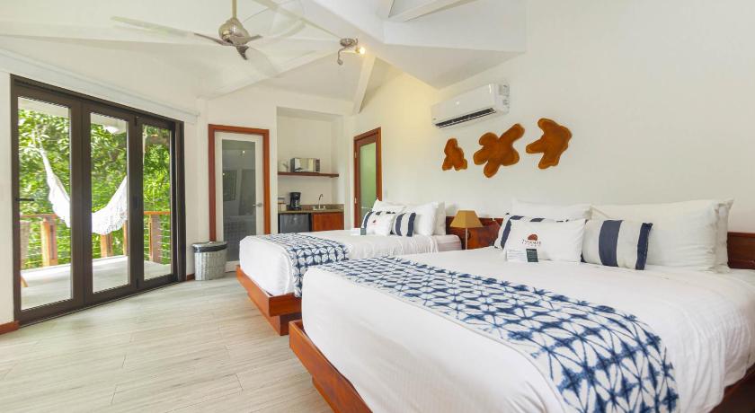 Image of Luxury Standard Room 3