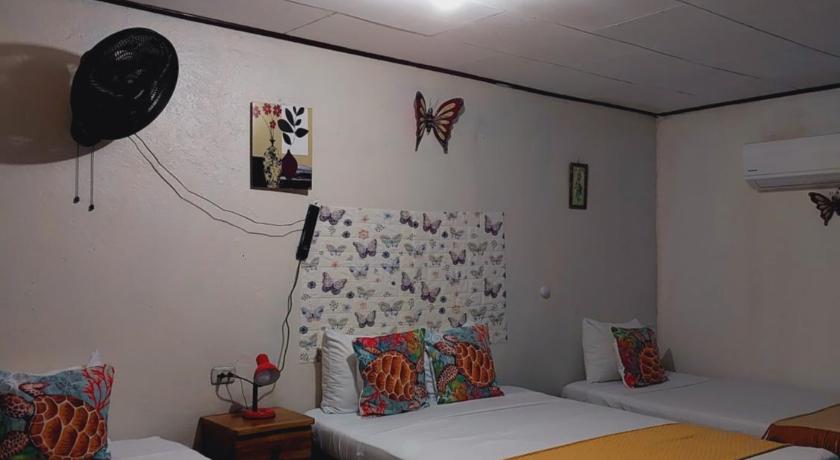 Image of Family Room 6
