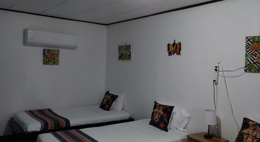 Image of Family Room 9