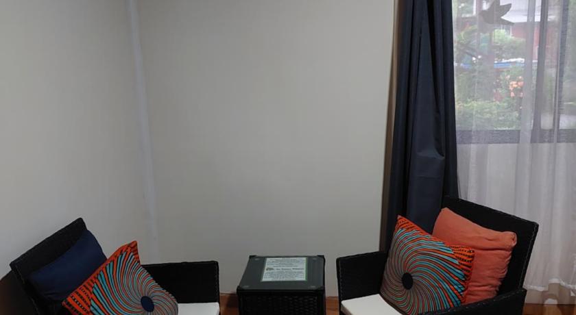 Image of Deluxe Queen Room 11