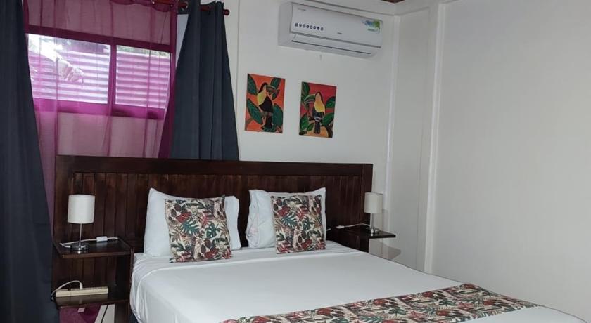 Image of Deluxe Queen Room 2