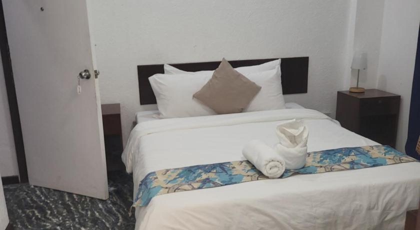 Boracay Sunvilla beachfront hotel 2-Star Hotel suite