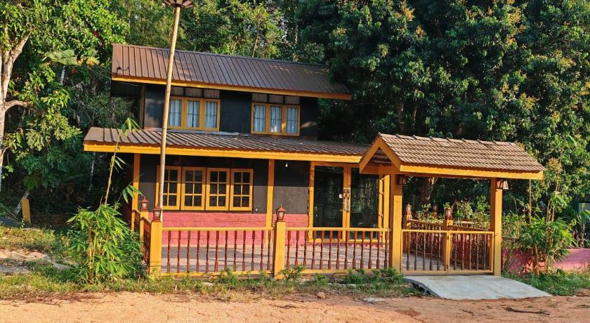 House in the Forest Doisaket