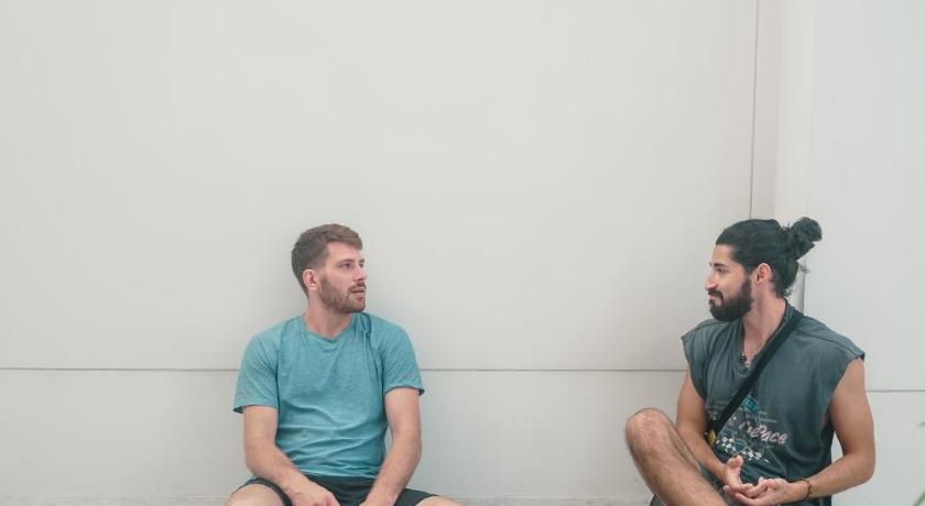 방콕 마티니 그랜드 스테이션 호스텔 (Matini Grand Station Hostel) 5성급 호텔 레스토랑