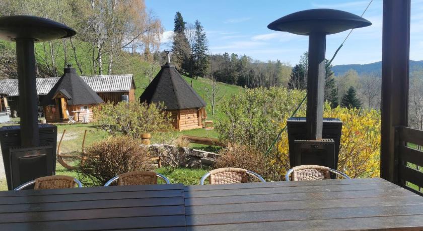 La Ferte-Milon Le Bouton d'Or 2-Star Hotel pool