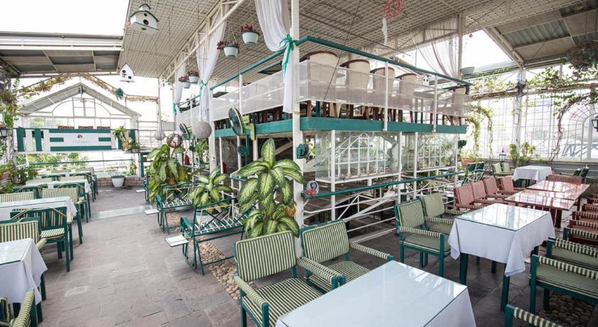 Ho Chi Minh City Minh Chau Hotel - Hoa Hung 2-Star Hotel pool