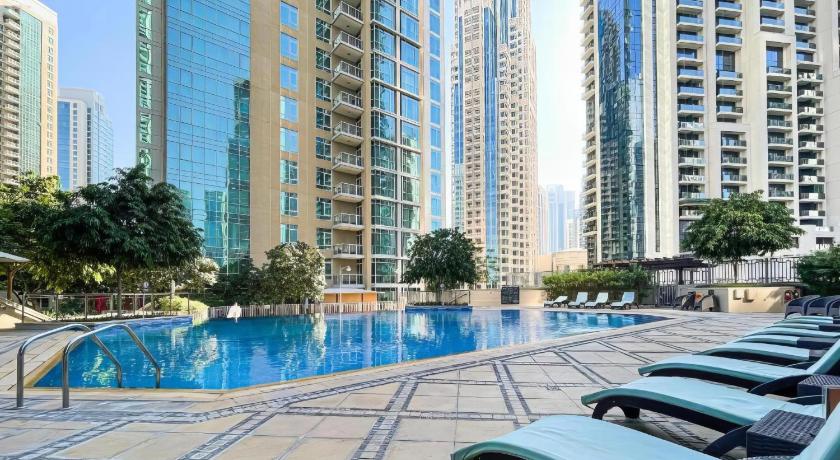 Lux BnB  I The Residences I Sky Line Views - main image
