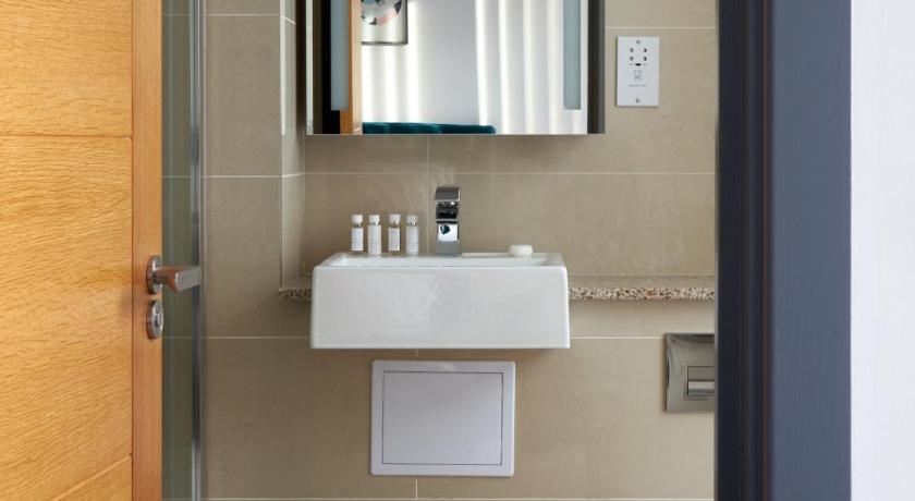 Canning Town by Viridian Apartments - image 9