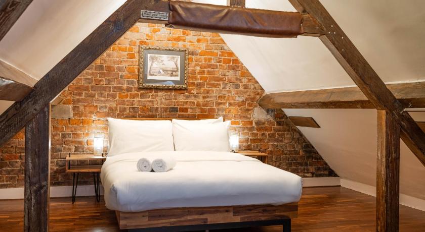 Image of Double Room with Shared Bathroom 0