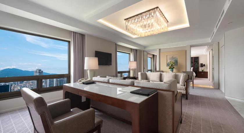 Jinling Hotel - image 22