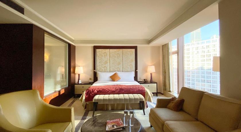 Image of Fairmont Gold Studio King Room 4