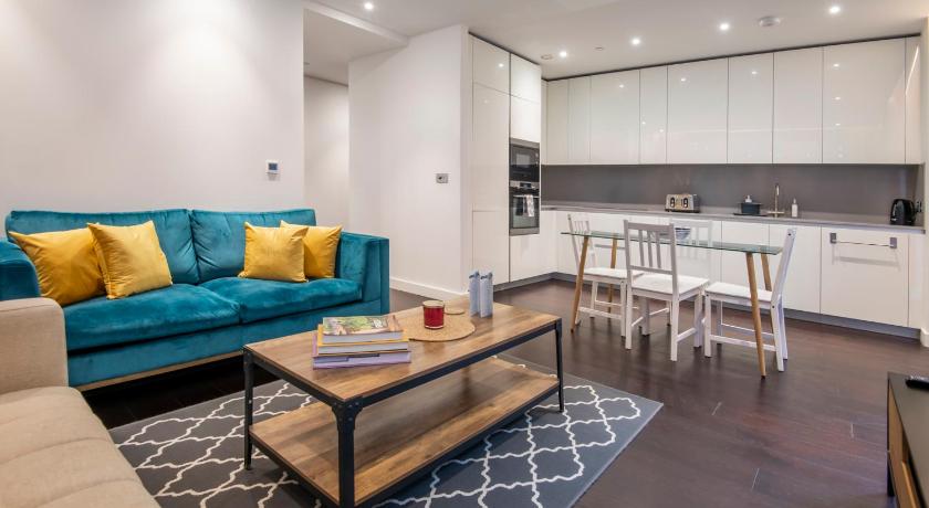 The Embassy Suite @Devereux_Residences - image 10