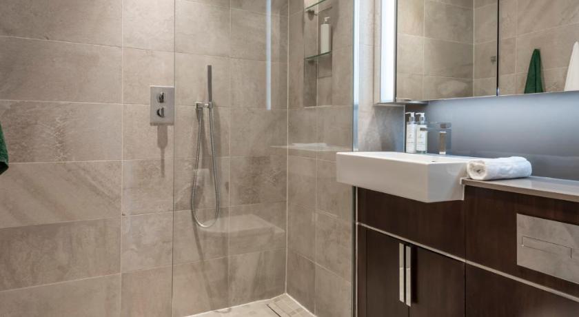 The Embassy Suite @Devereux_Residences - image 13
