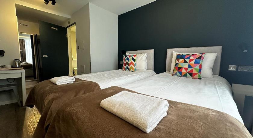 Image of Superior Twin Room 3