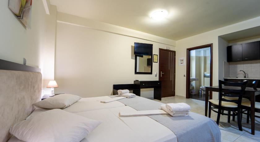 Image of Suite - Garden View 3