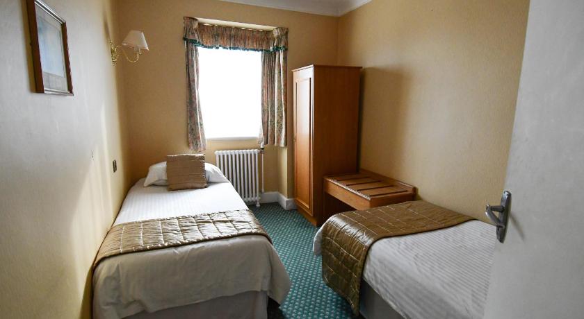 Image of Family Room 7
