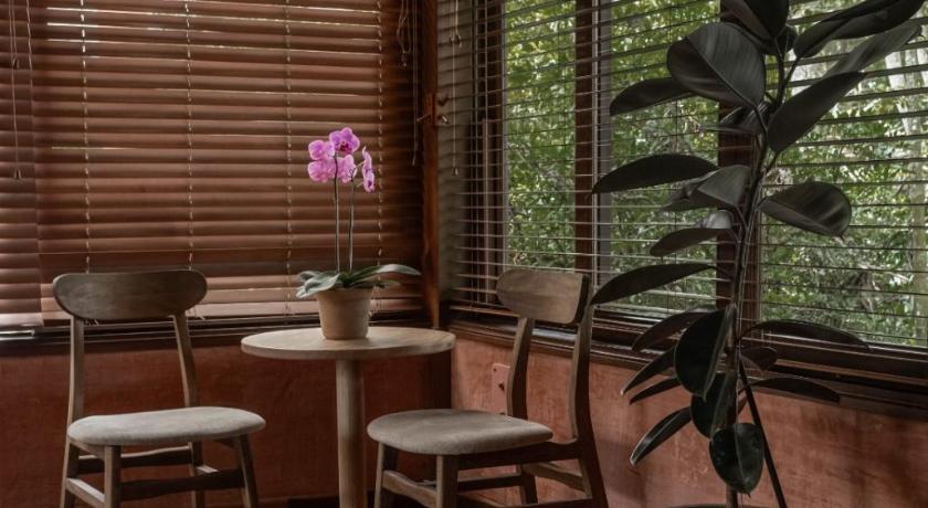 Image of Suite 15