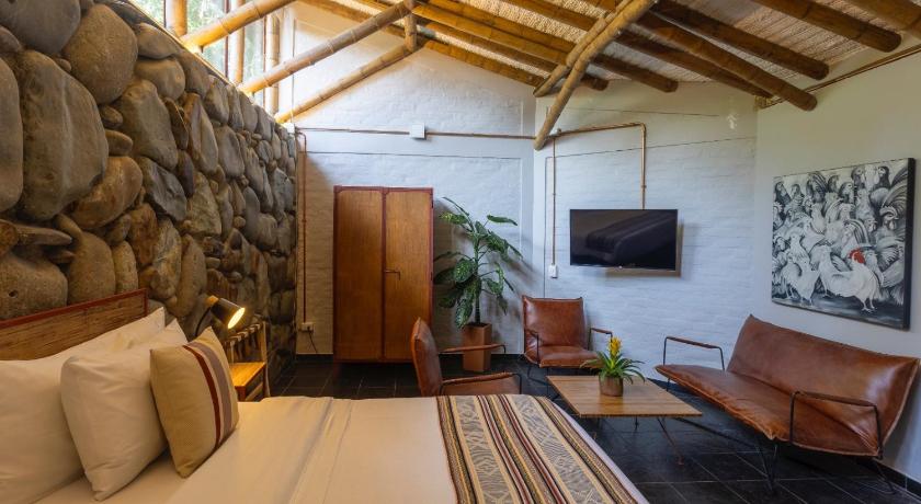 Image of Superior Suite 4