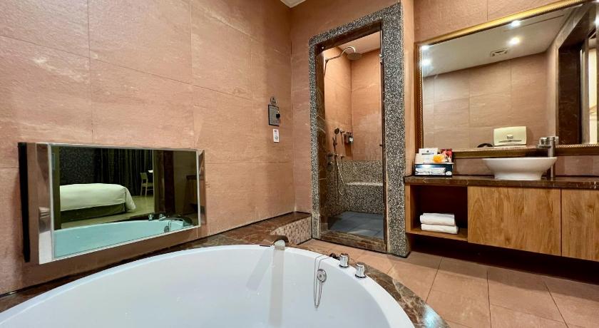 Cigar Motel – Tainan, AR
