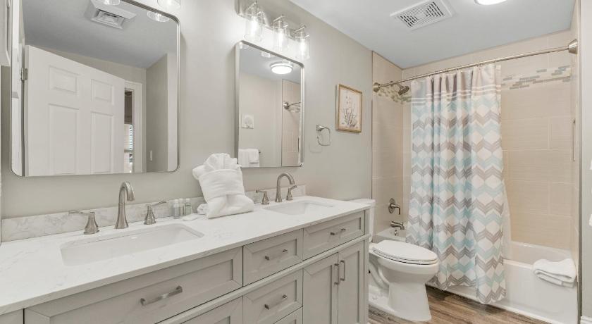 Image of Three-Bedroom Apartment 8