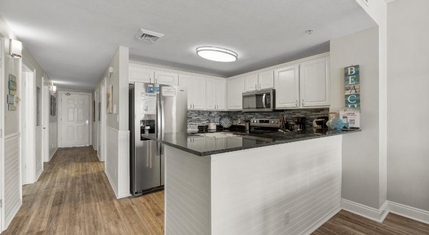 Image of Three-Bedroom Apartment 6