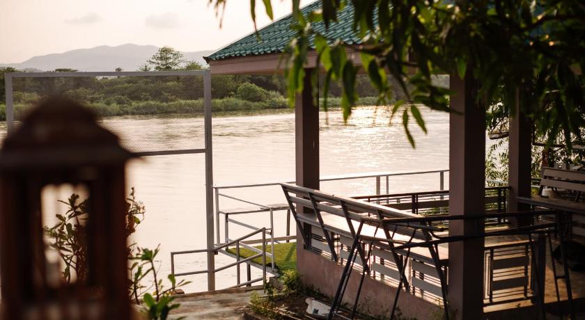 タク Phuping Valley Resort  3つ星 ホテル レストラン